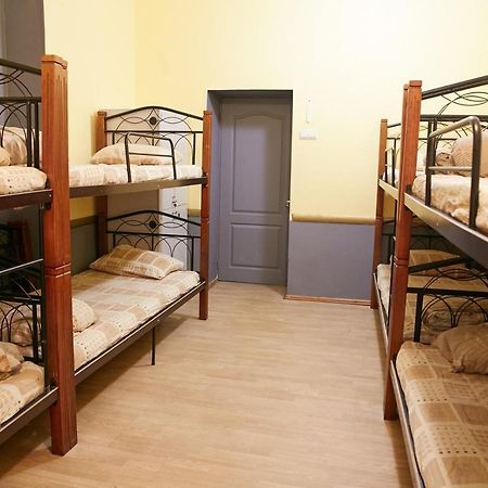 Night & Day Hostel Kiev Exterior foto