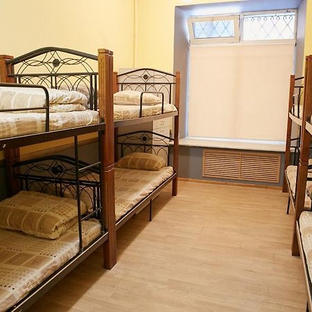Night & Day Hostel Kiev Exterior foto