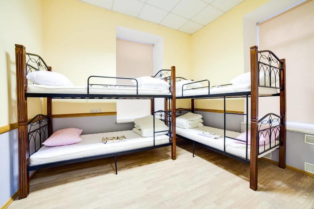 Night & Day Hostel Kiev Exterior foto