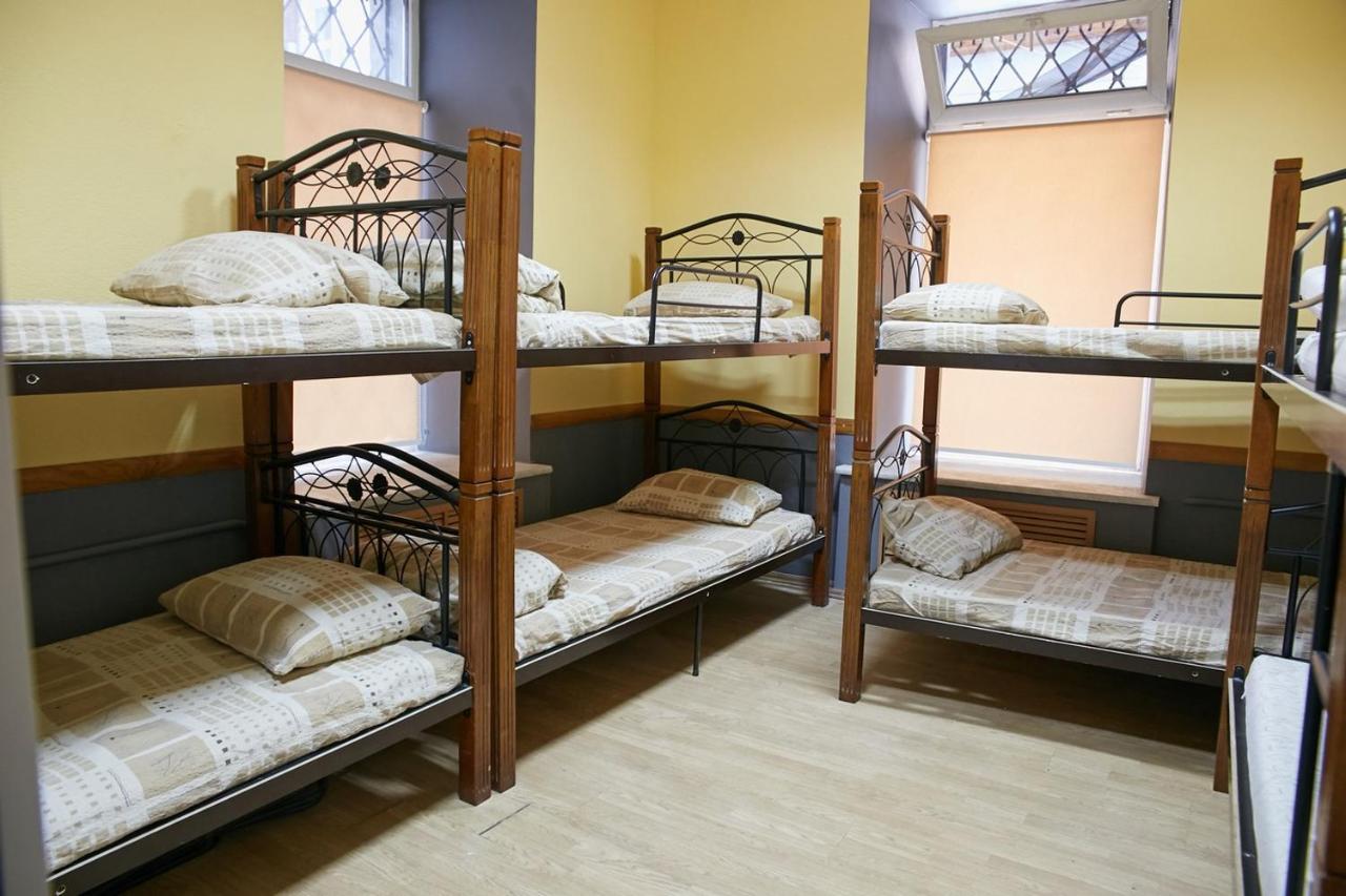 Night & Day Hostel Kiev Exterior foto